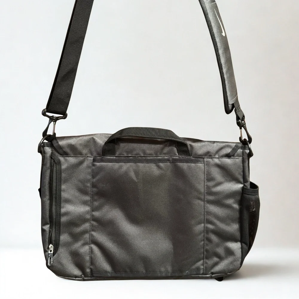 Nike Messenger Laptop Travel Bag w/ HP Logo